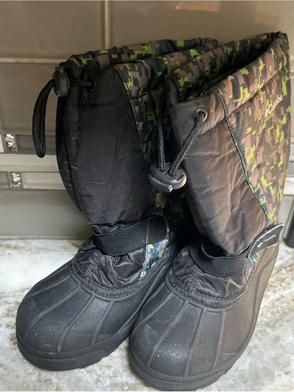 Columbia Kids Powderbug Forty Print Snow Boot Sz 2 Winter Columbia Outdoor